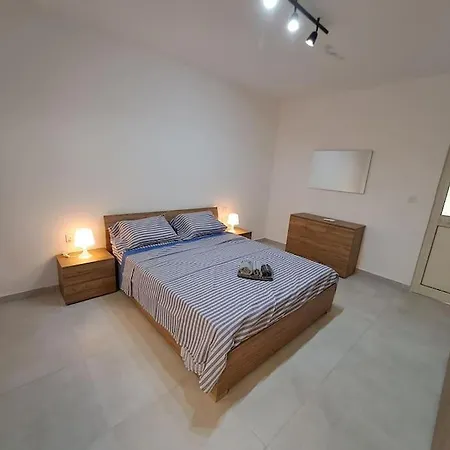 No18 * Cospicua